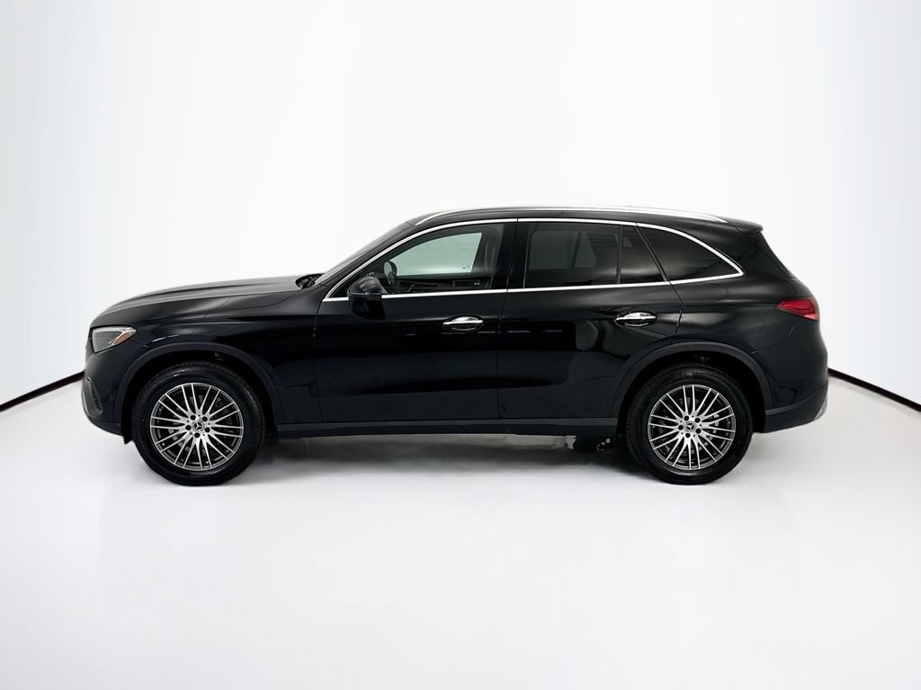 Used 2026 Mercedes-Benz GLC 300 image 8