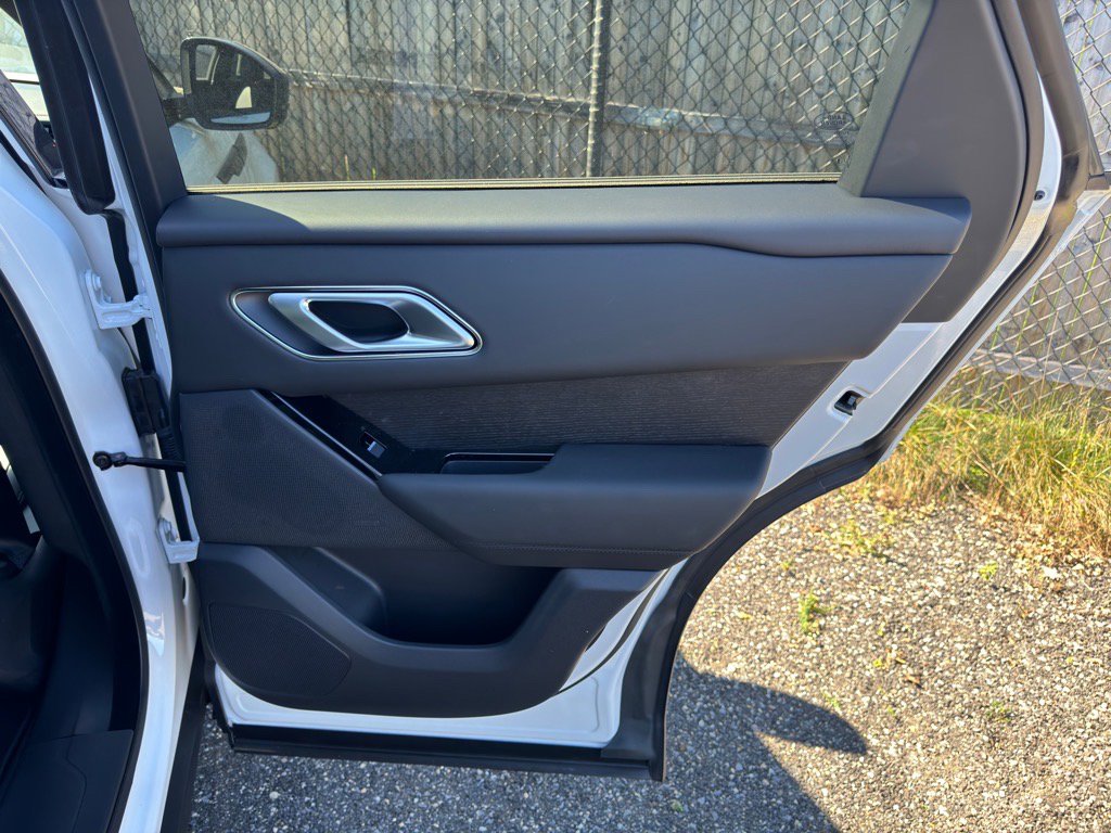 New 2026 Land Rover Range Rover Velar Dynamic SE image 19