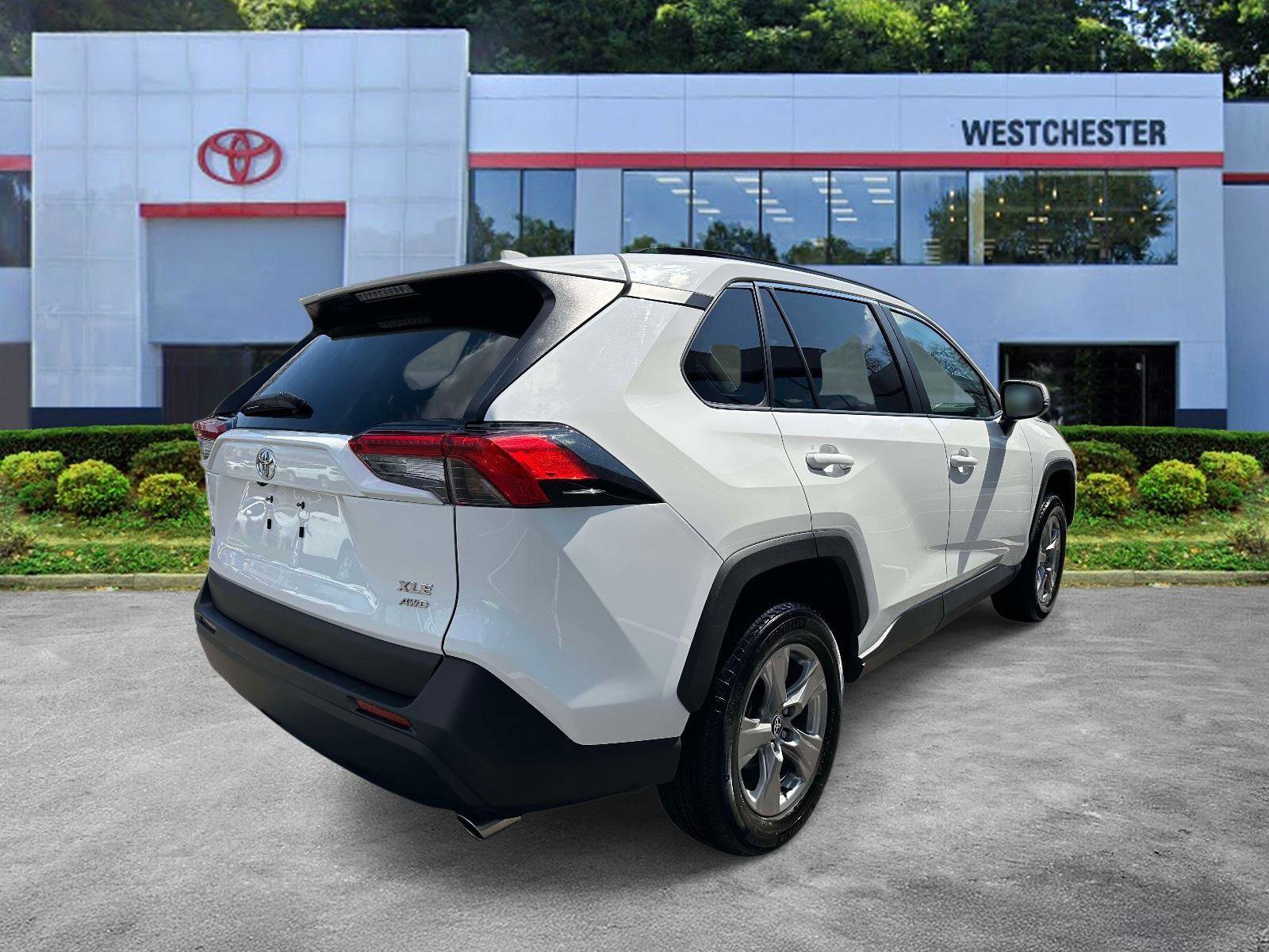 Certified 2025 Toyota RAV4 XLE AWD/4WD image 4