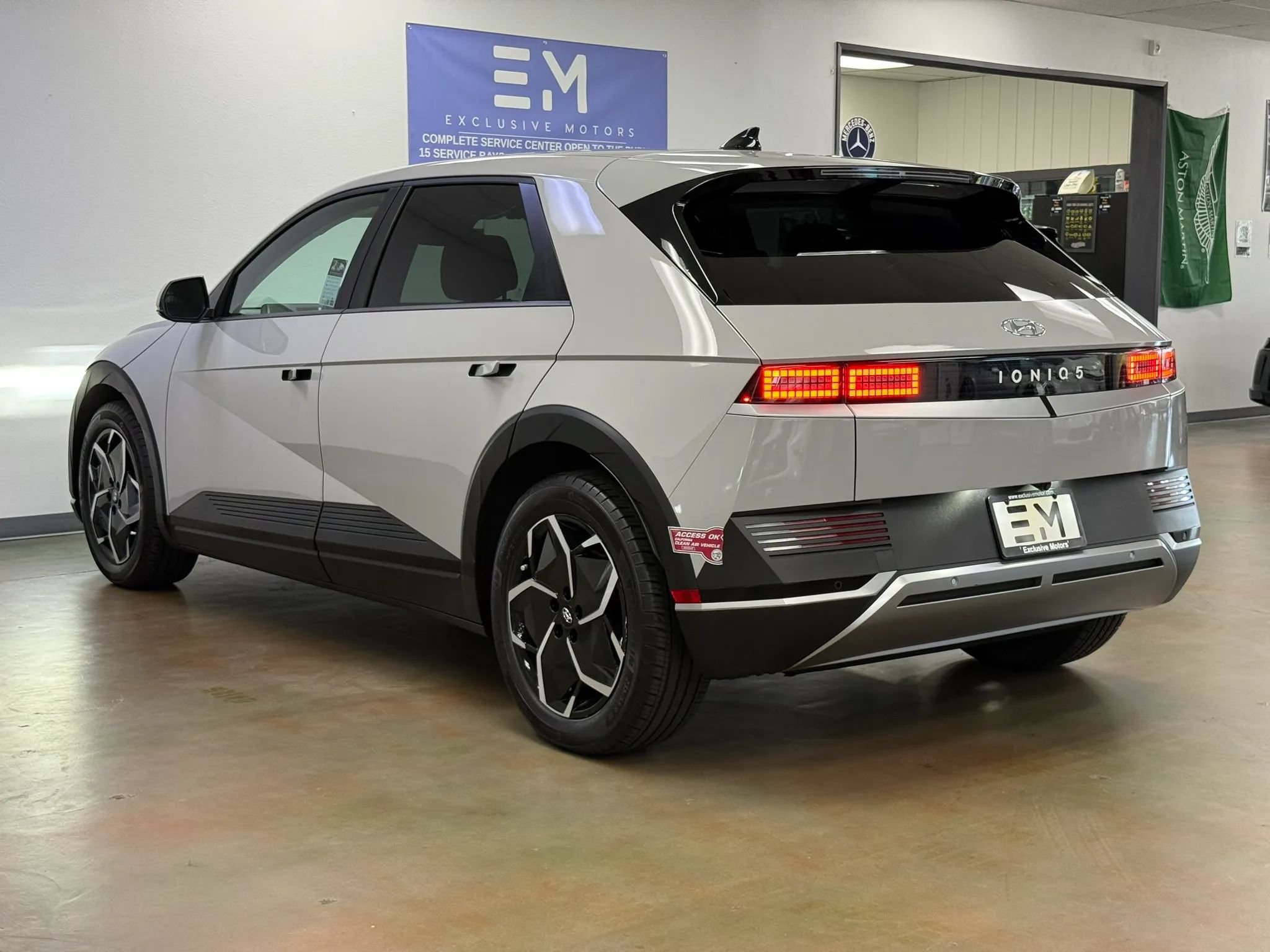 Used 2024 Hyundai Ioniq 5 SE RWD image 5