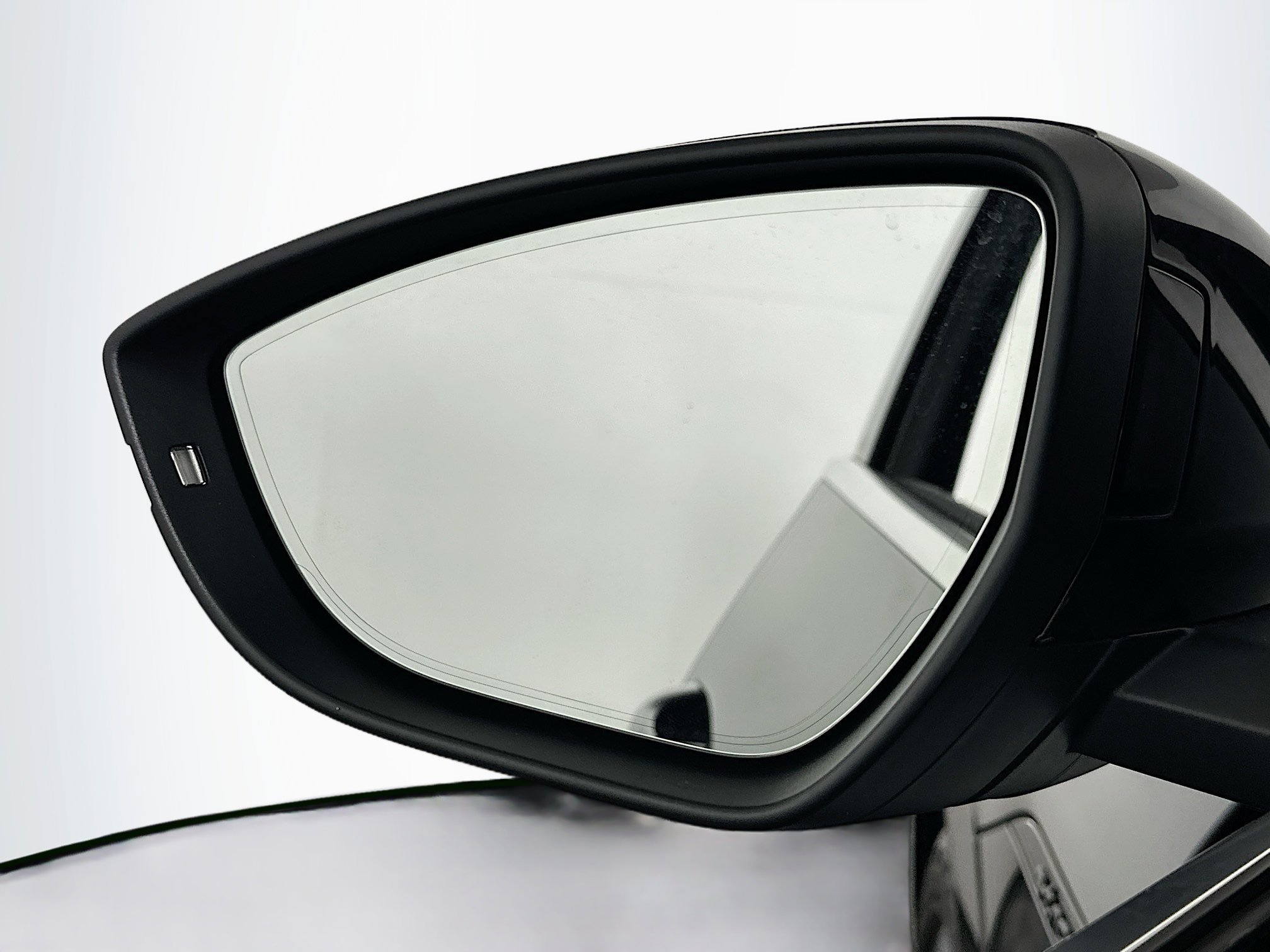 Used 2024 Audi Q8 e-tron Premium Plus w/ Premium Plus Package image 16