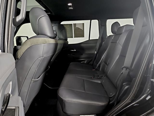 Used 2025 Lexus GX 550 AWD/4WD image 11