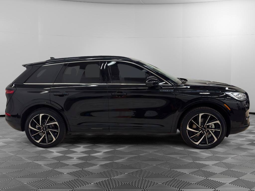 Used 2025 Lincoln Corsair Grand Touring w/ Equipment Group 302A AWD/4WD image 8