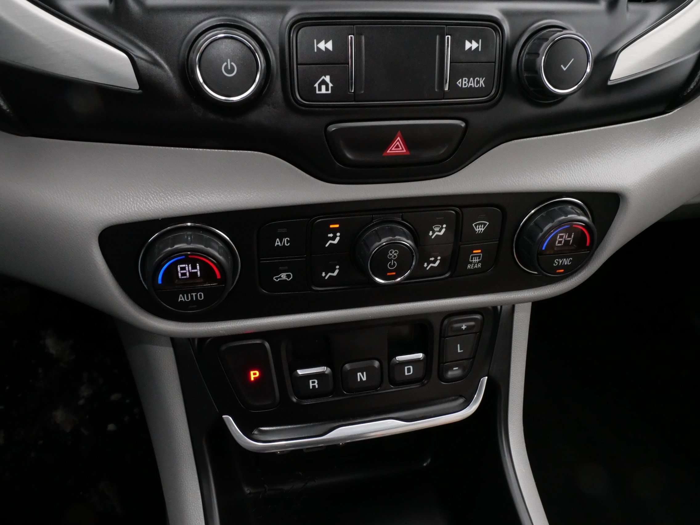 Used 2020 GMC Terrain SLT image 23