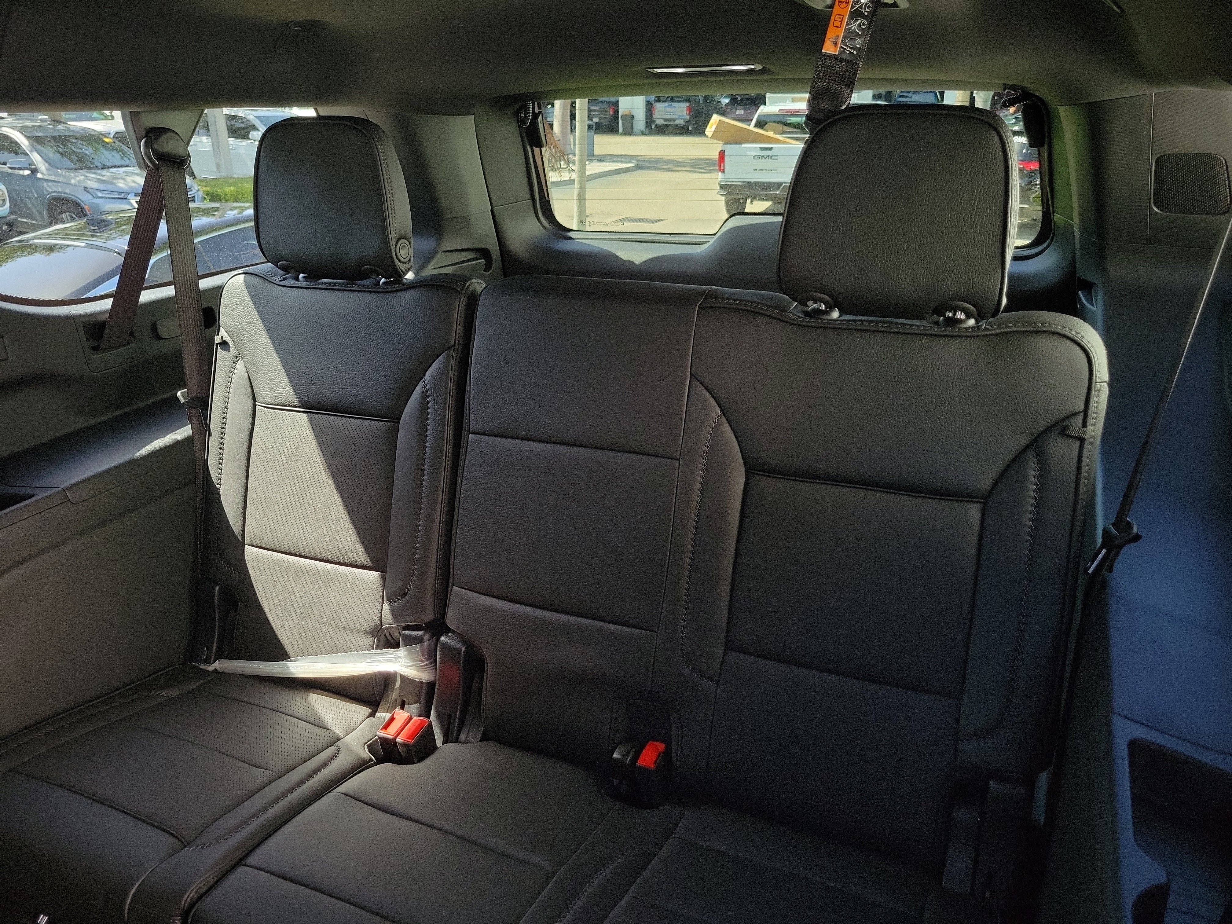 New 2026 GMC Yukon XL Denali w/ Denali Reserve Package AWD/4WD image 13