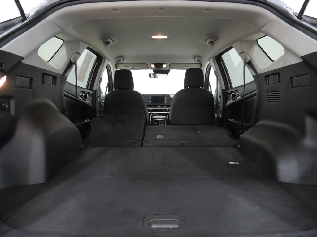 Used 2025 Kia Sportage LX image 28