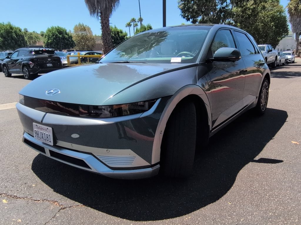 Certified 2023 Hyundai Ioniq 5 Limited w/ Cargo Package AWD/4WD image 4