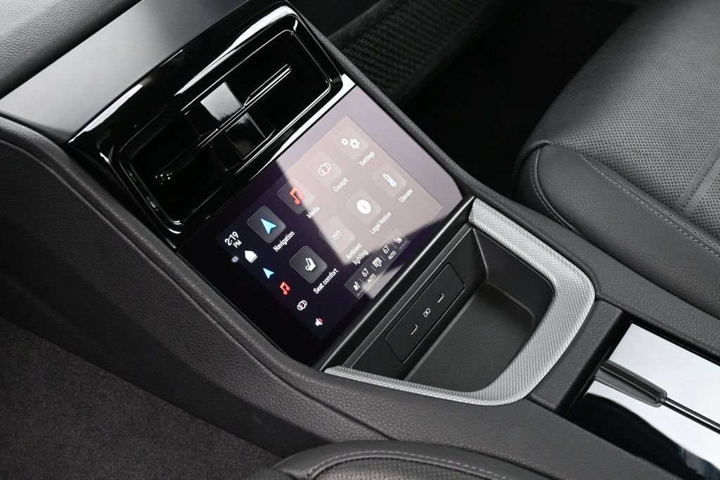 Certified 2025 Porsche Panamera 4 AWD/4WD image 9