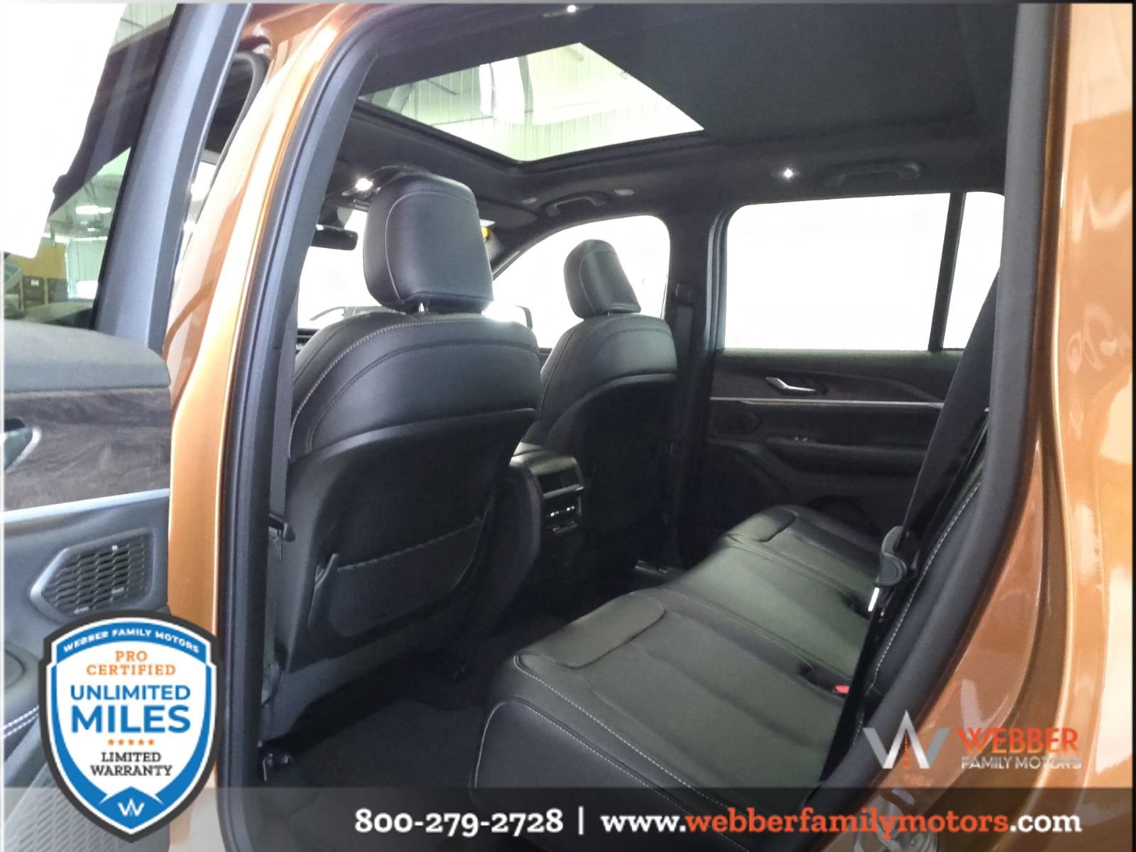 New 2026 Jeep Grand Cherokee Limited w/ Limited Altitude Package AWD/4WD image 13