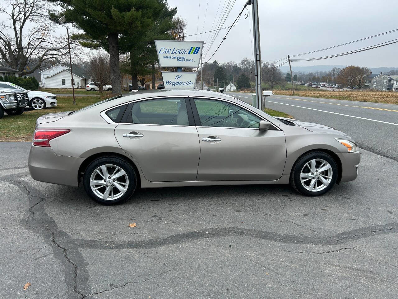 Used 2013 Nissan Altima 2.5 SV image 8
