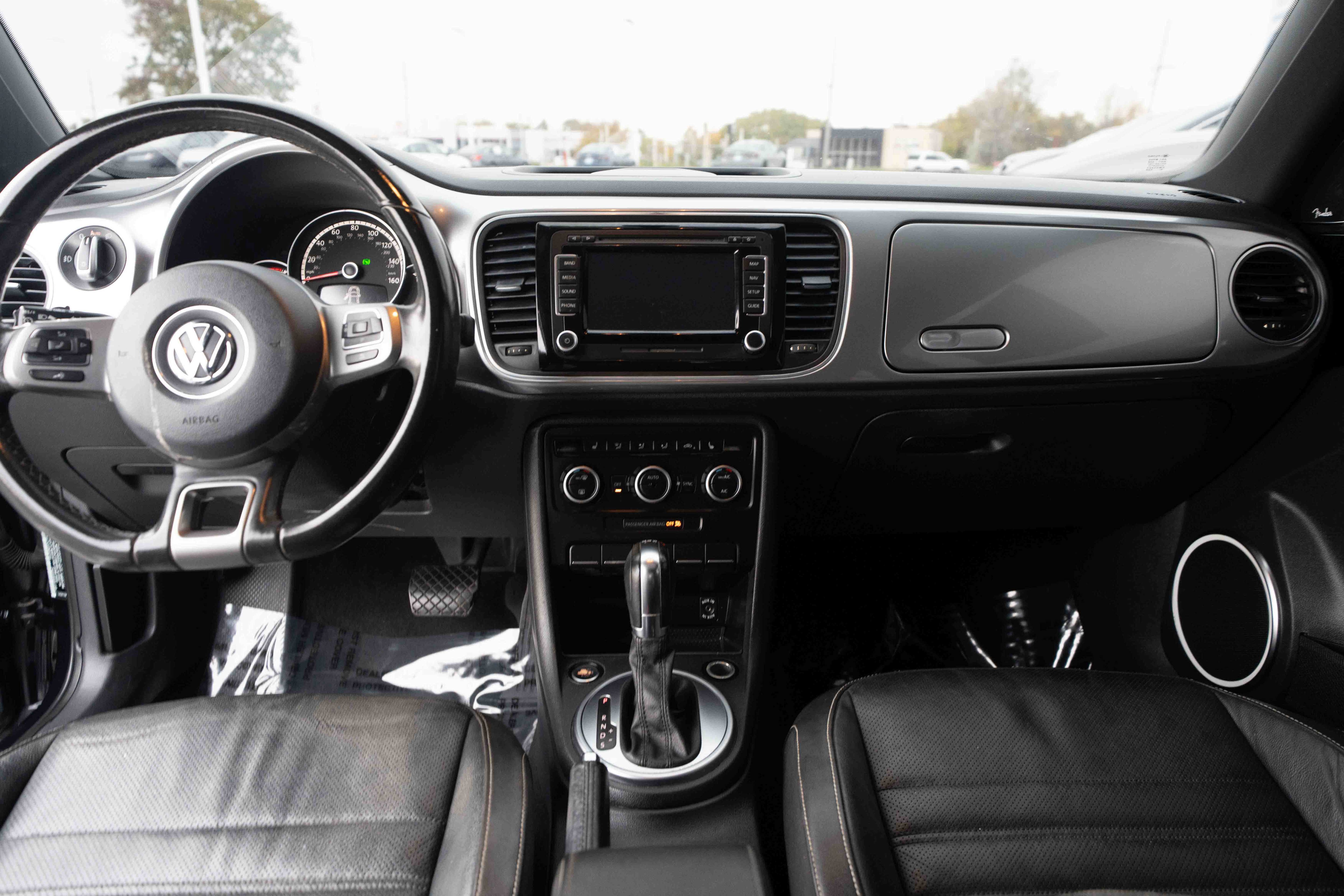 Used 2014 Volkswagen Beetle TDI FWD image 20