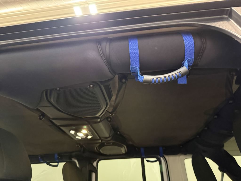 Used 2022 Jeep Wrangler Unlimited Sport image 10