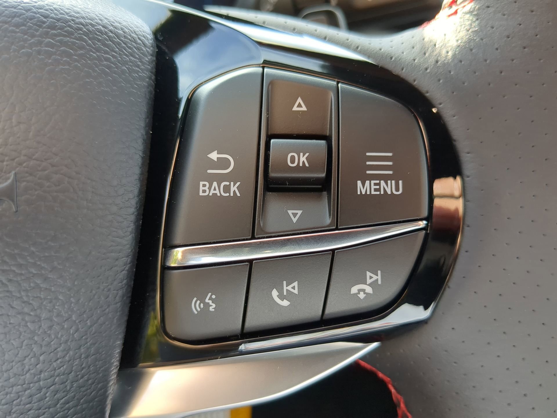 New 2026 Ford Explorer ST w/ Sun And Sound Package image 64