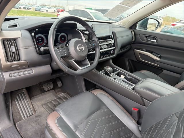 Used 2024 Nissan Pathfinder Platinum w/ Cargo Package FWD image 13