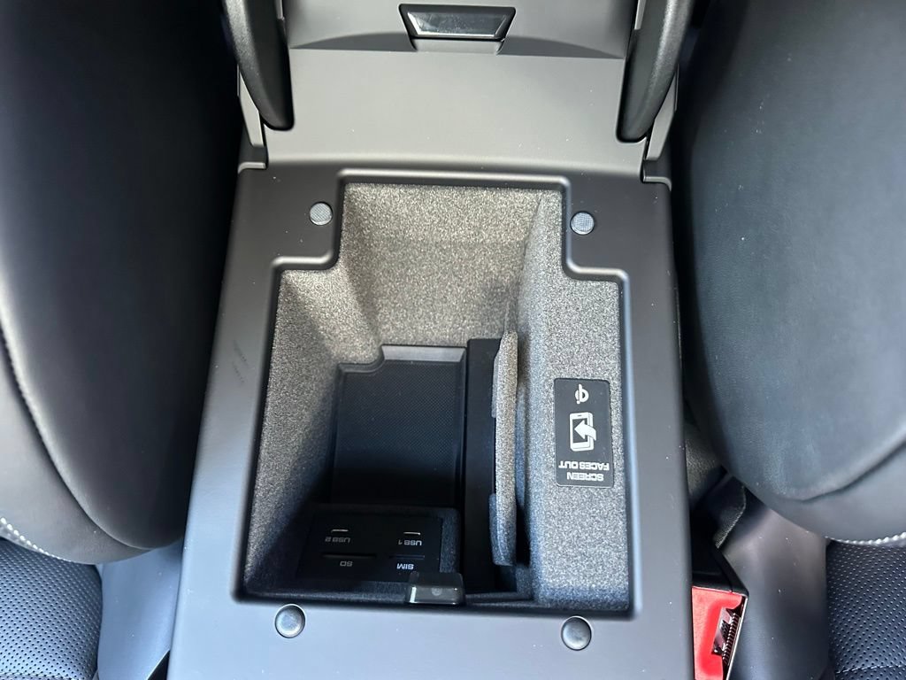 Certified 2026 Porsche Macan S AWD/4WD image 30