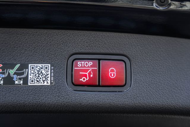 Certified 2024 Mercedes-Benz GLC 43 AMG 4MATIC image 11