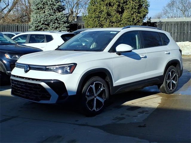 New 2026 Volkswagen Taos SEL image 3