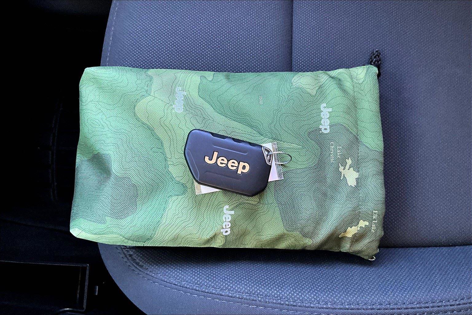 Used 2022 Jeep Gladiator Sport image 11