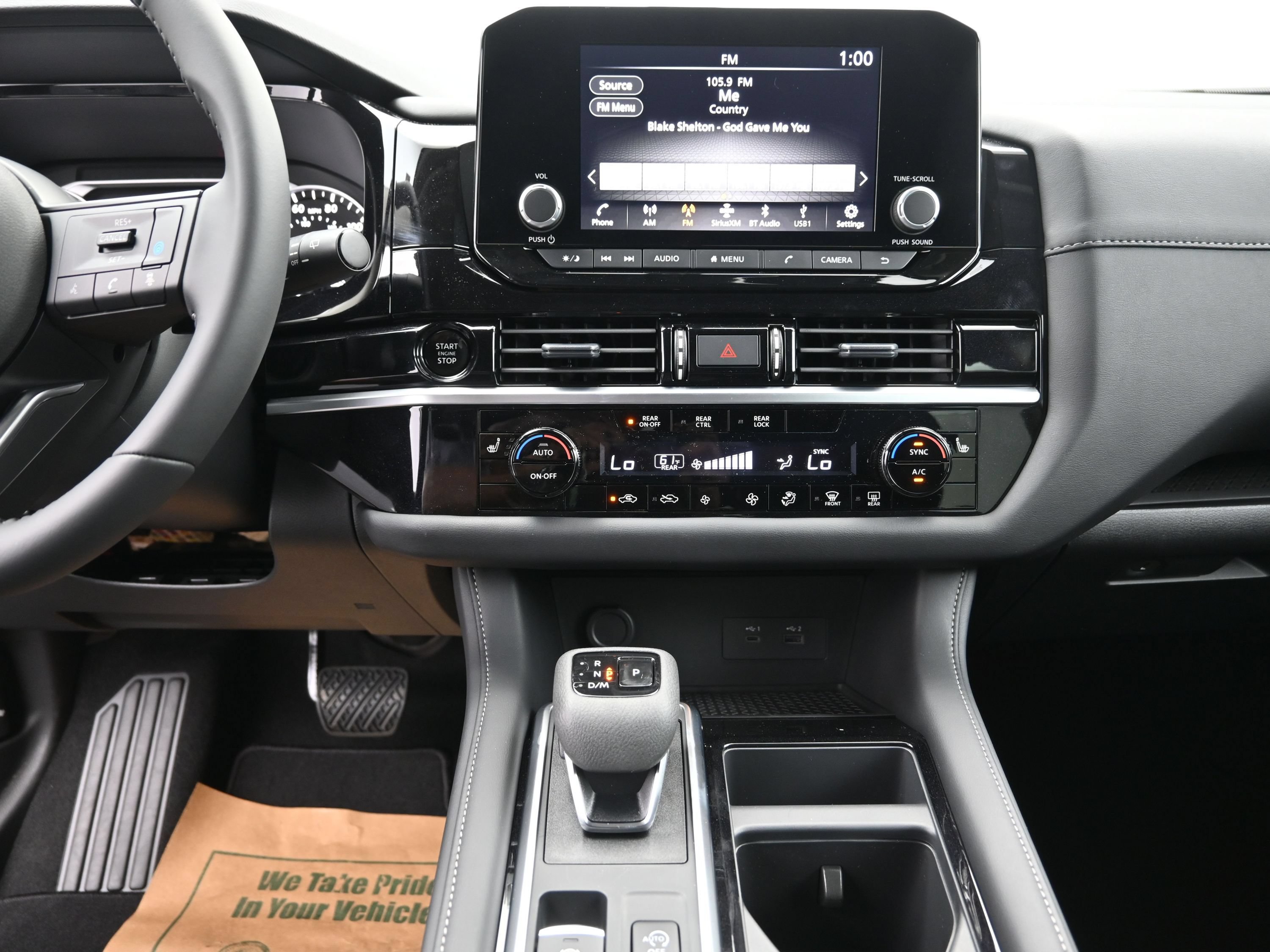 Used 2025 Nissan Pathfinder SV FWD image 12