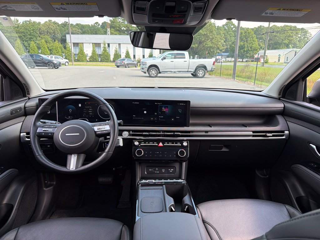 Used 2025 Hyundai Tucson Limited AWD/4WD image 8