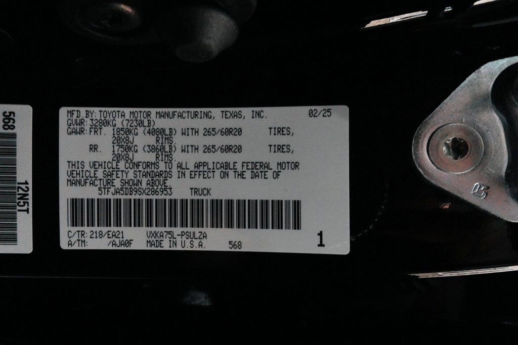 Used 2025 Toyota Tundra Limited image 15