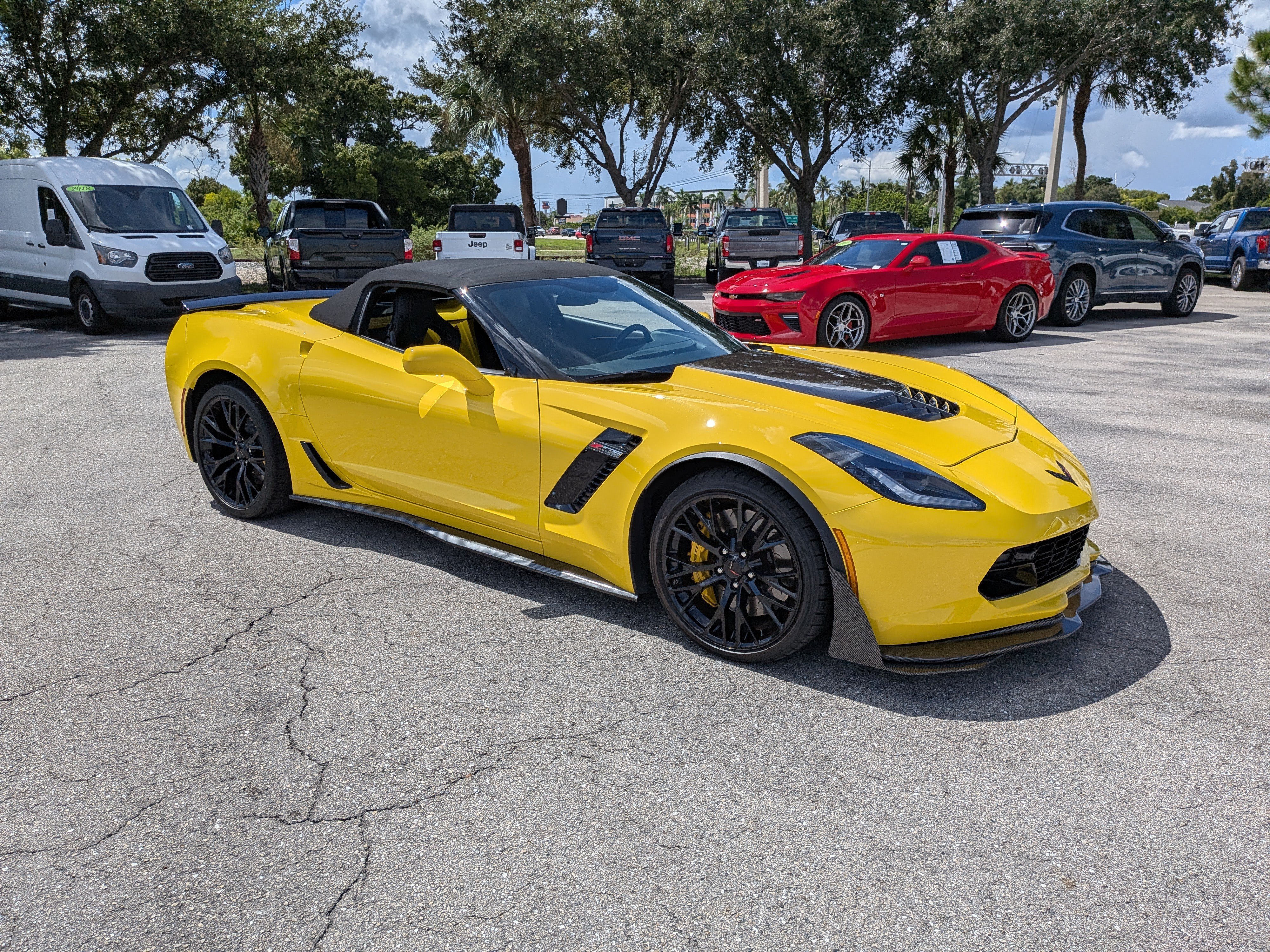 Used 2016 Chevrolet Corvette Z06 w/ 3LZ Preferred Equipment Group RWD image 2