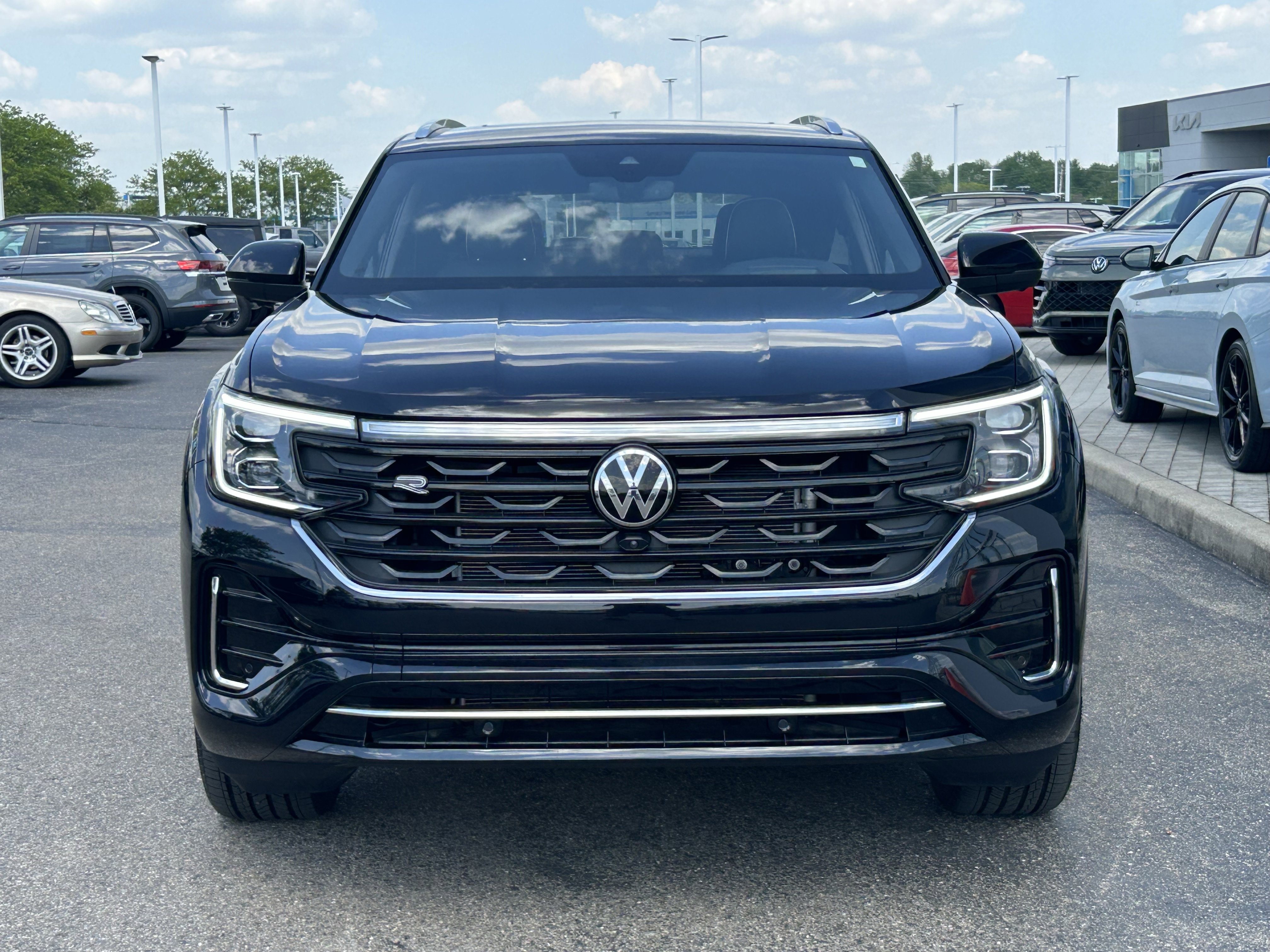 Certified 2025 Volkswagen Atlas Cross Sport SEL Premium R-Line AWD/4WD image 2