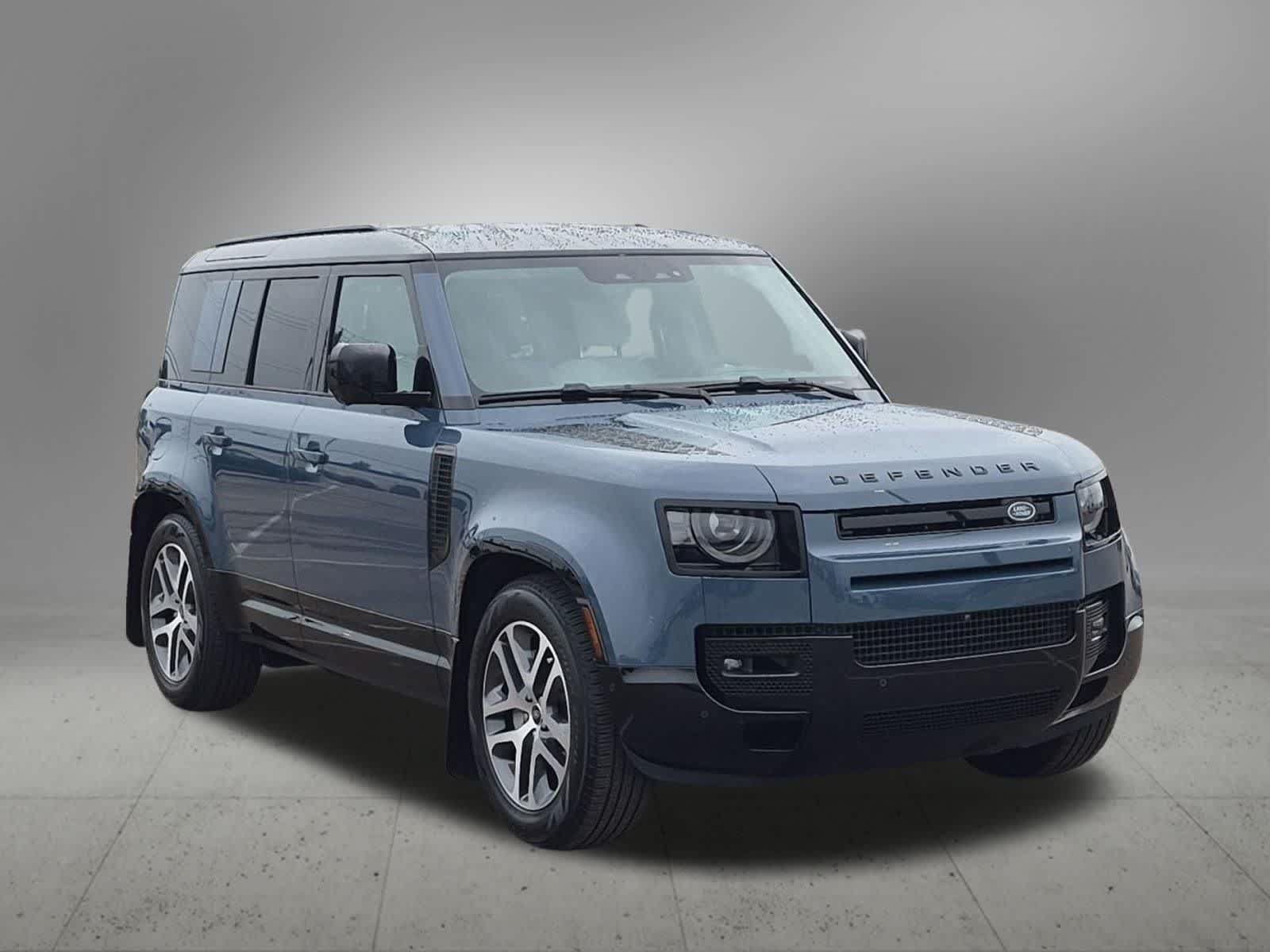 Used 2025 Land Rover Defender 110 X-Dynamic SE AWD/4WD image 8
