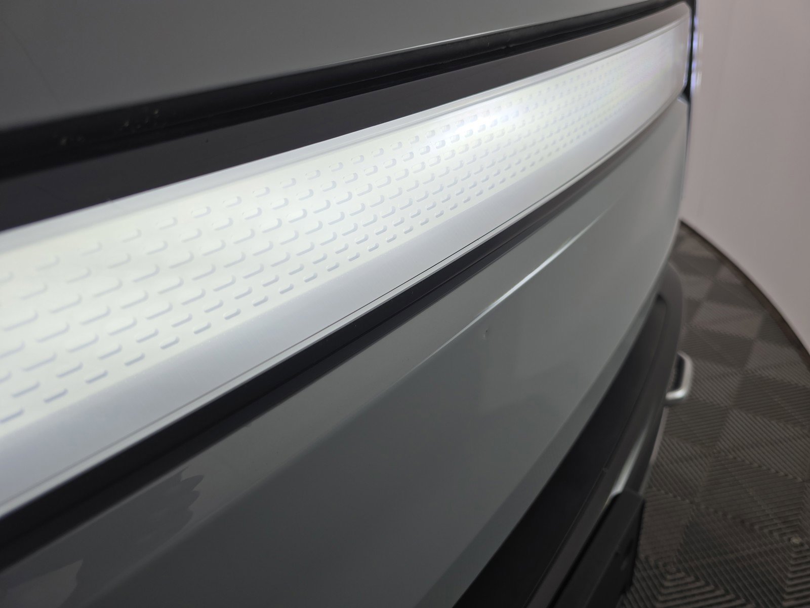 Used 2023 Rivian R1T Adventure AWD/4WD image 35