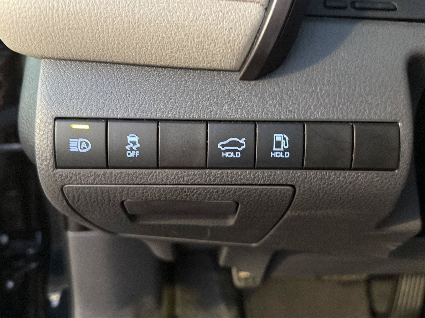 Certified 2022 Toyota Camry LE FWD image 19