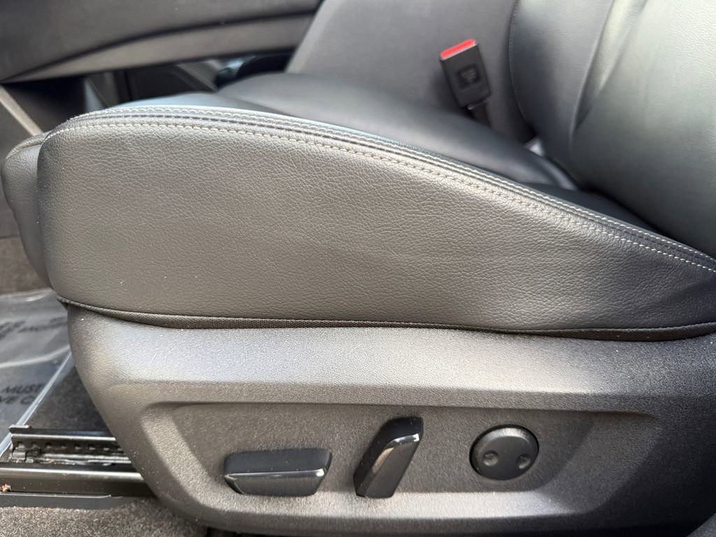 Used 2023 Nissan Rogue SL w/ SL Premium Package image 10