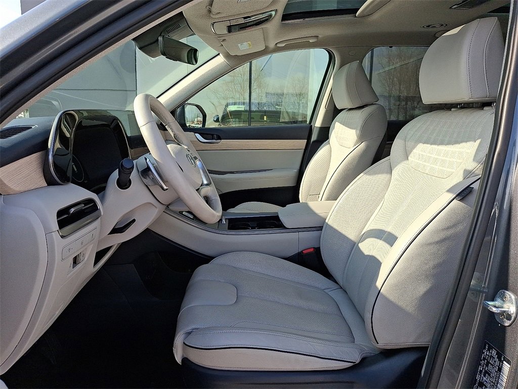 Used 2023 Hyundai Palisade Limited image 13