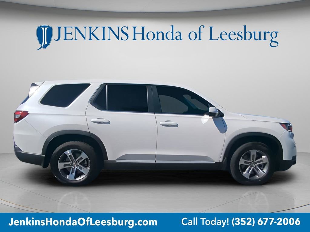 Certified 2025 Honda Pilot EX-L image 9