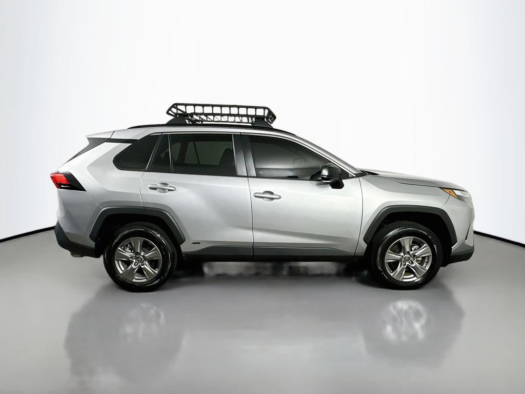 Used 2024 Toyota RAV4 LE AWD/4WD image 7