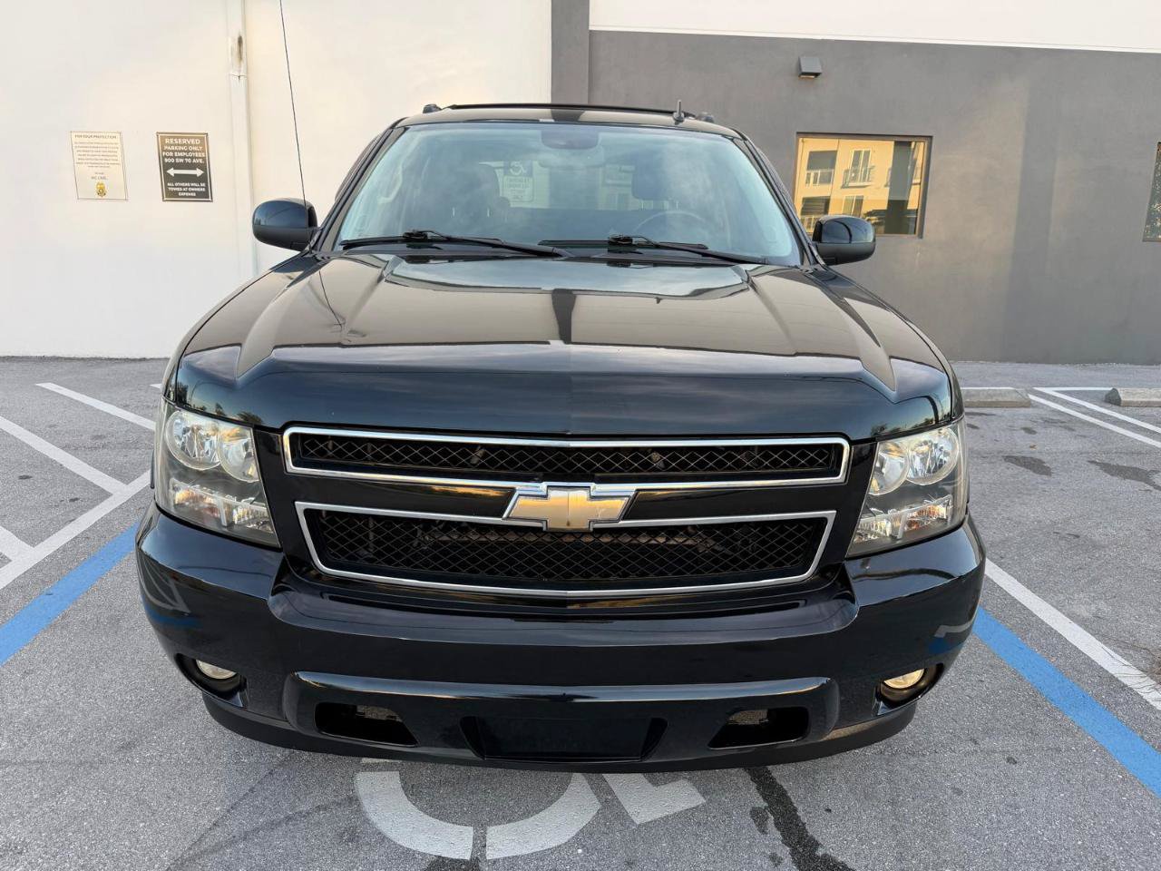 Used 2011 Chevrolet Avalanche LS w/ Convenience Package RWD image 5