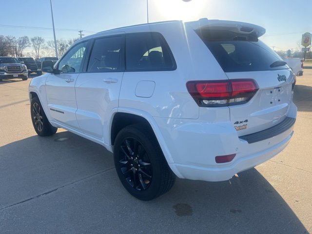 Used 2020 Jeep Grand Cherokee Altitude image 5