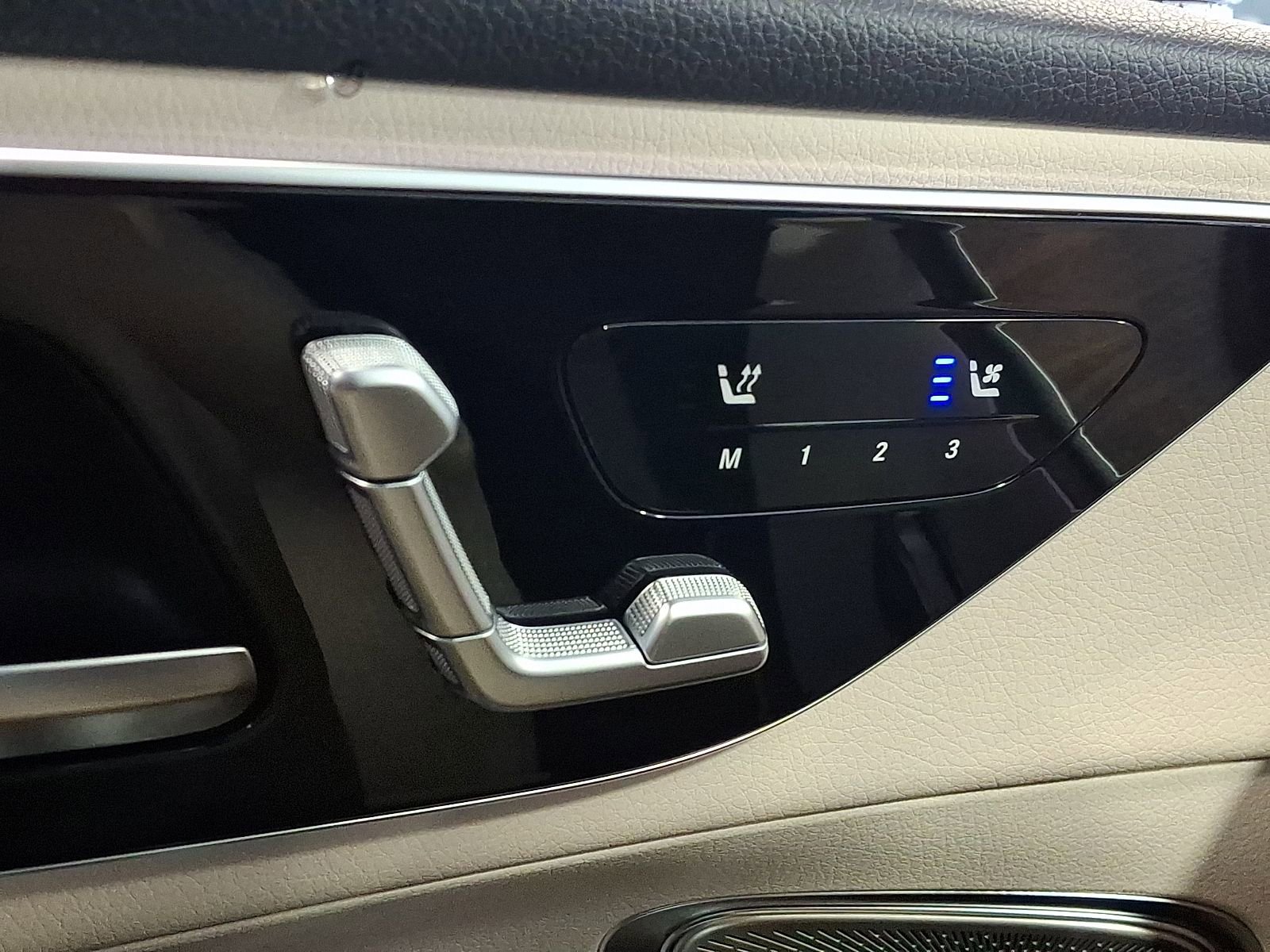 Certified 2025 Mercedes-Benz GLC 350e 4MATIC image 27
