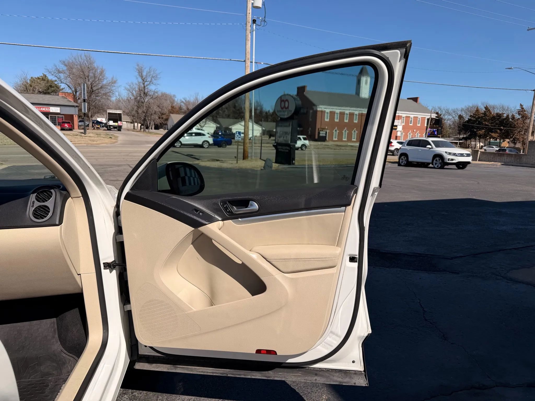 Used 2013 Volkswagen Tiguan S FWD image 28