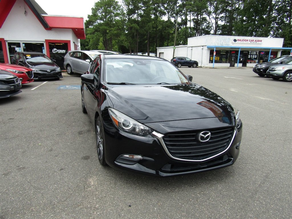 Used 2018 MAZDA MAZDA3 Touring FWD image 11