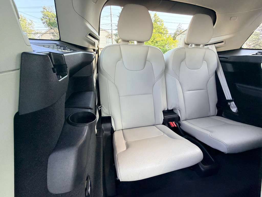 Used 2023 Volvo XC90 B5 Core w/ Climate Package AWD/4WD image 28