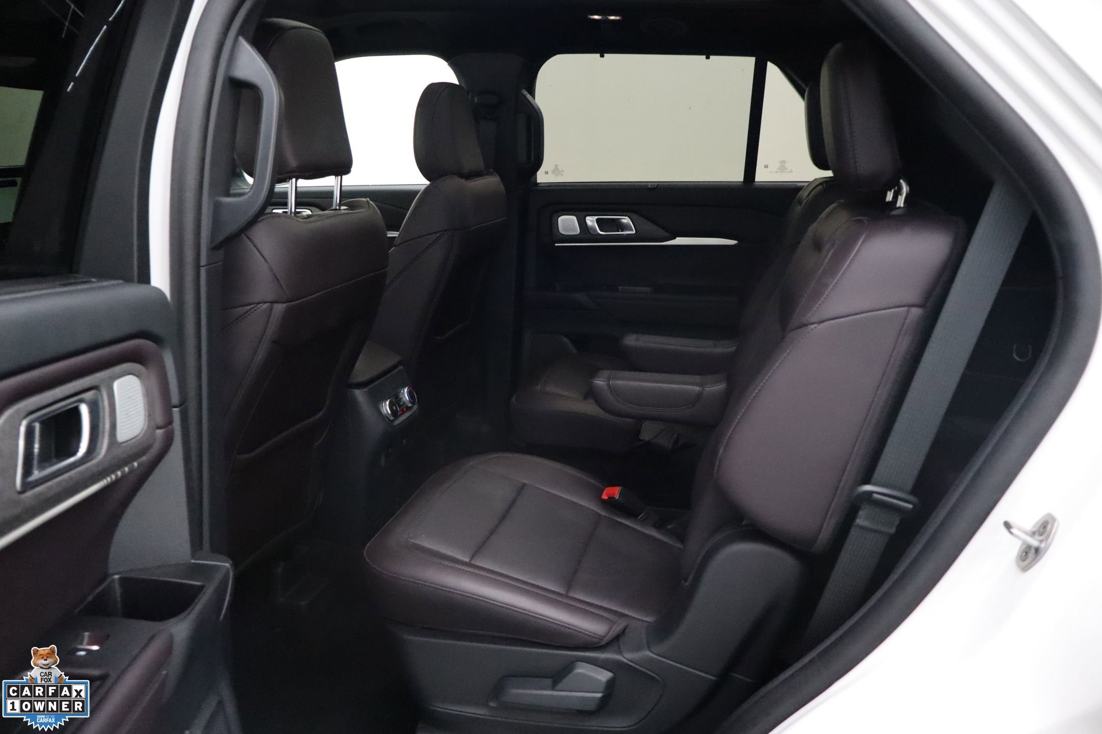 Used 2025 Ford Explorer Platinum image 26