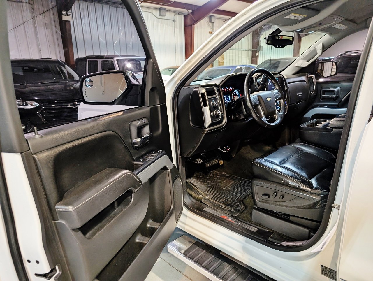 Used 2017 Chevrolet Silverado 1500 LTZ Z71 image 14