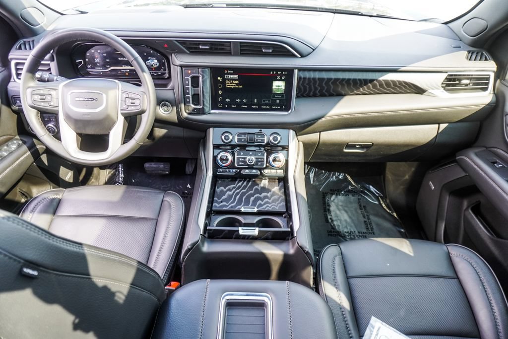 Used 2024 GMC Yukon XL Denali RWD image 11