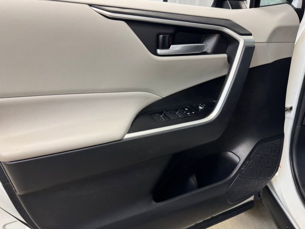Used 2023 Toyota RAV4 XLE w/ XLE Grade Weather Package image 8