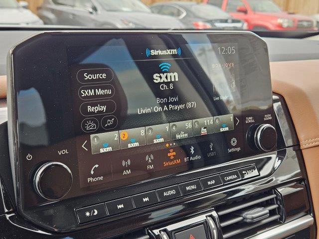 New 2025 Nissan Pathfinder Platinum w/ Black Appearance Package image 27