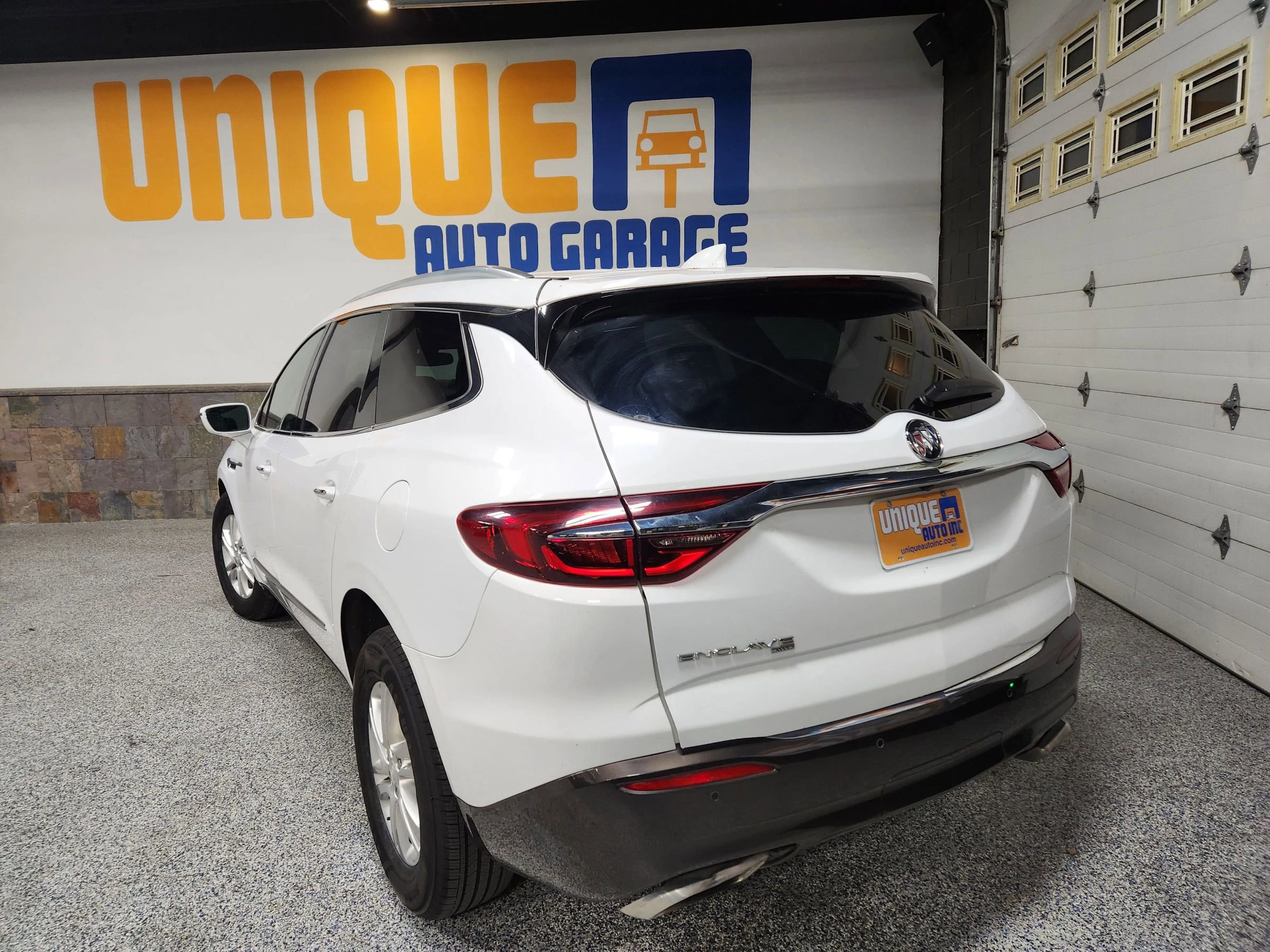 Used 2019 Buick Enclave Essence image 6