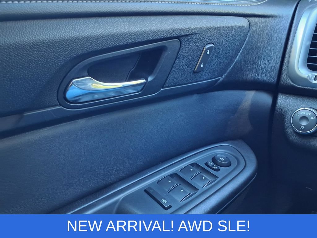 Used 2015 GMC Acadia SLE AWD/4WD image 22