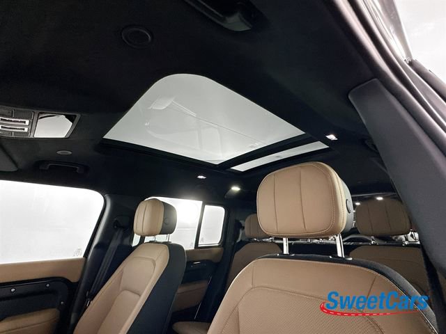 Used 2025 Land Rover Defender 110 V8 image 37