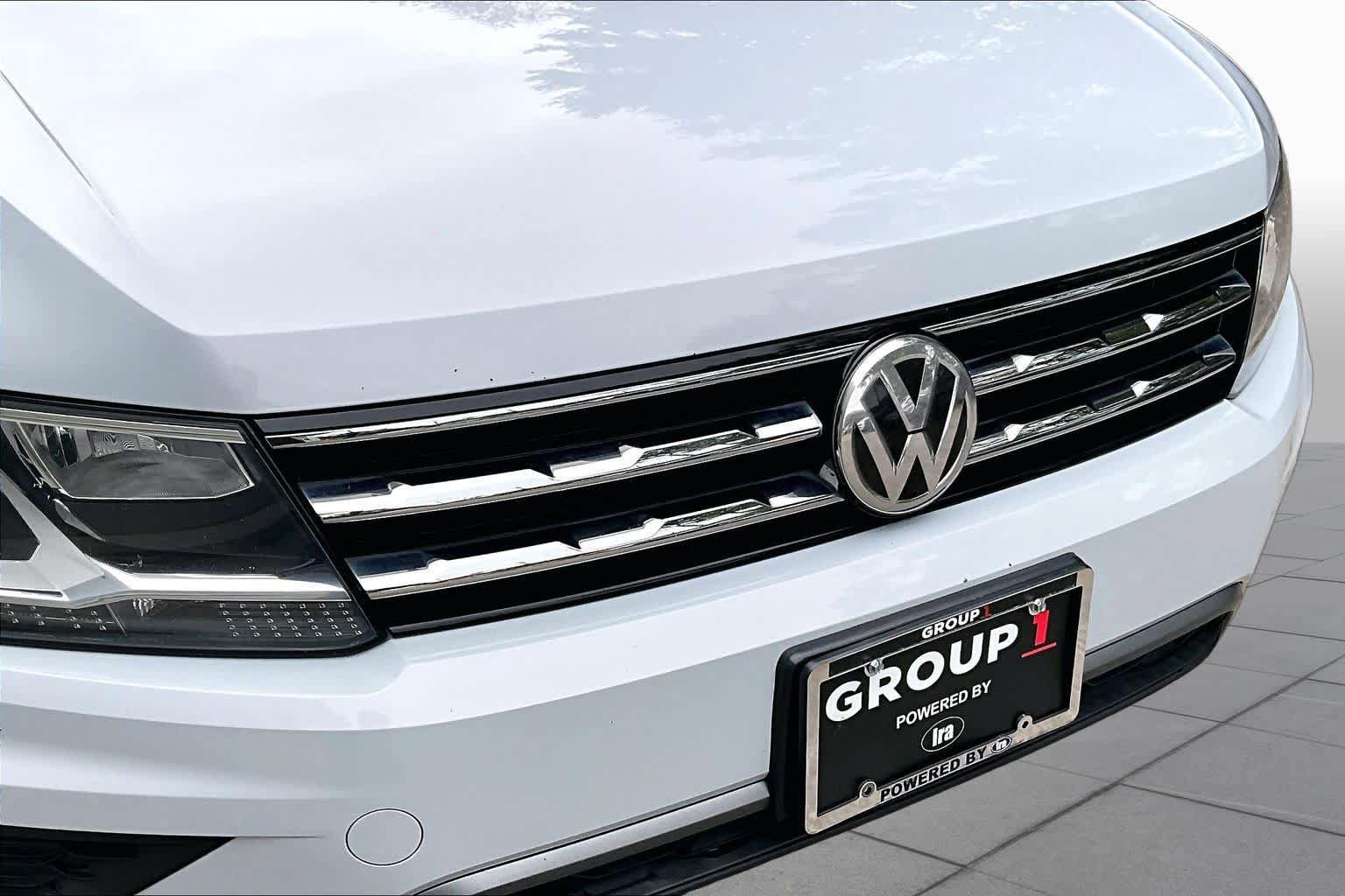 Used 2018 Volkswagen Tiguan SE w/ Panoramic Sunroof Package AWD/4WD image 30