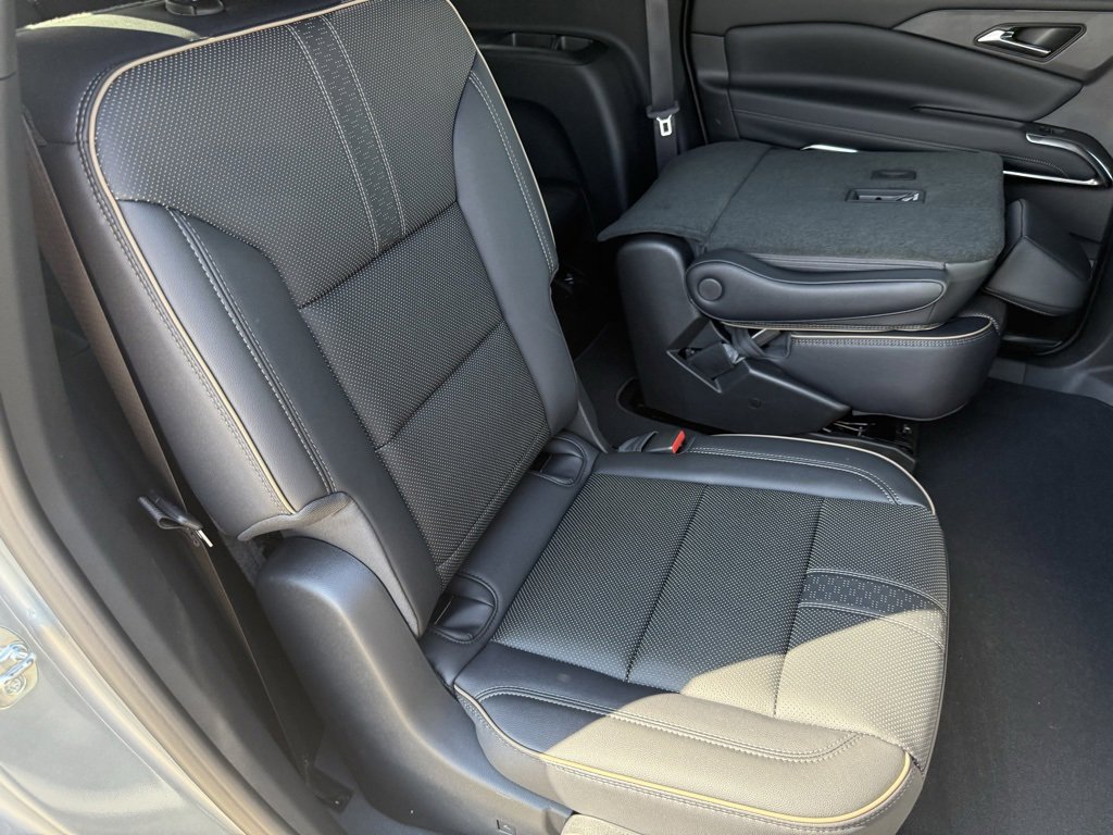 New 2026 Chevrolet Traverse High Country image 39